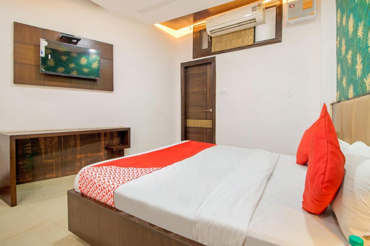 Oyo 48489 Adarsh Plaza Hotel Saharanpur Eksteriør billede