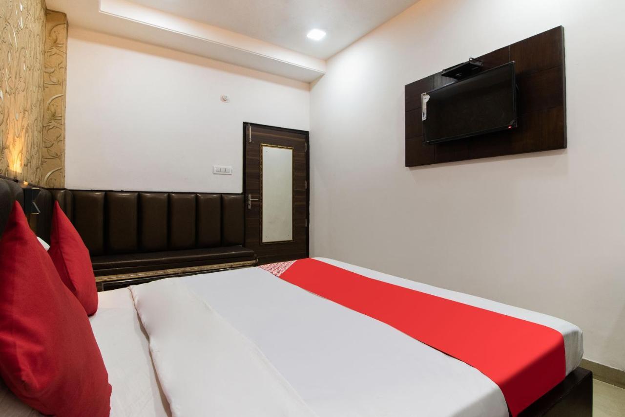 Oyo 48489 Adarsh Plaza Hotel Saharanpur Eksteriør billede