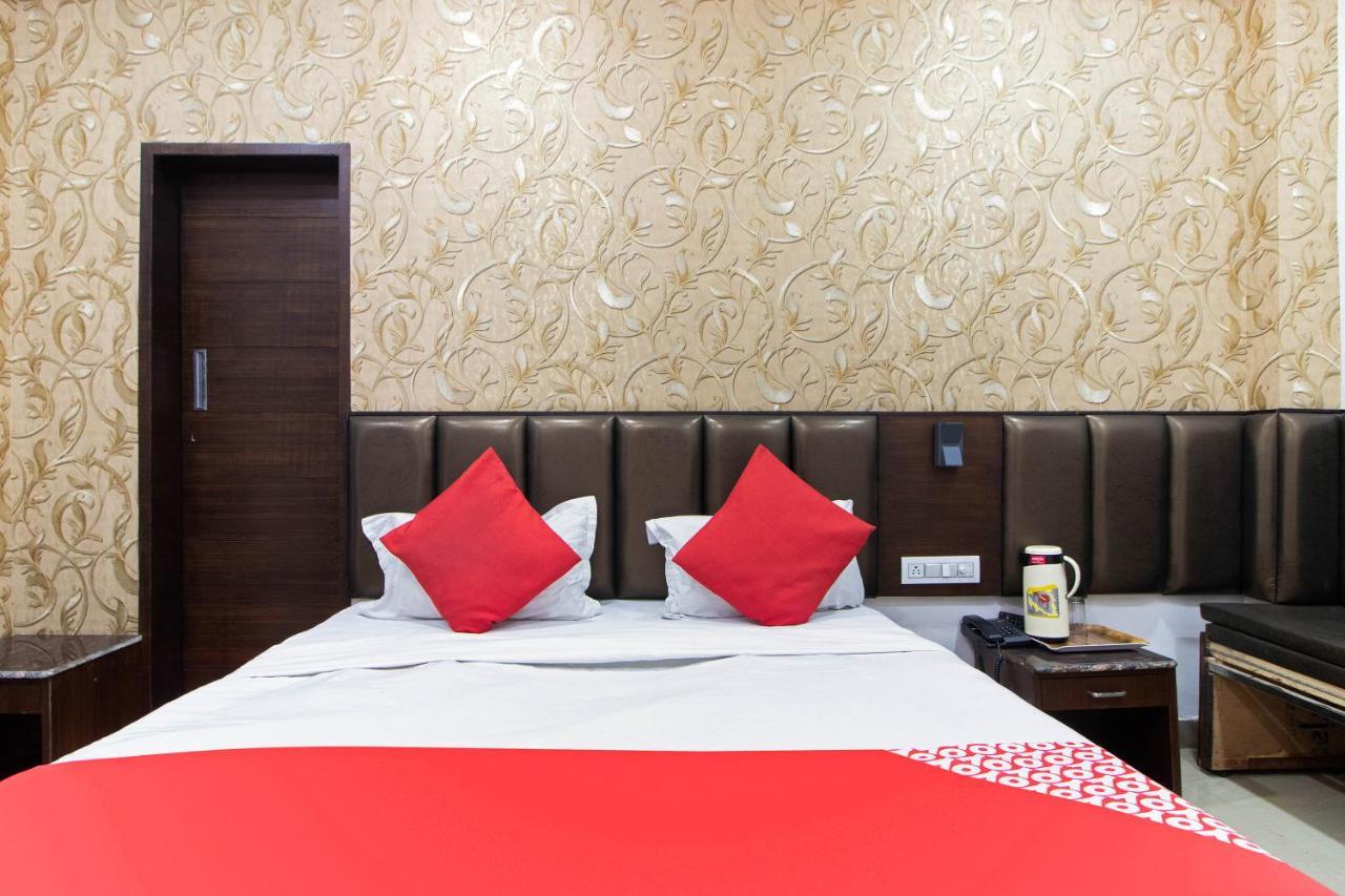 Oyo 48489 Adarsh Plaza Hotel Saharanpur Eksteriør billede