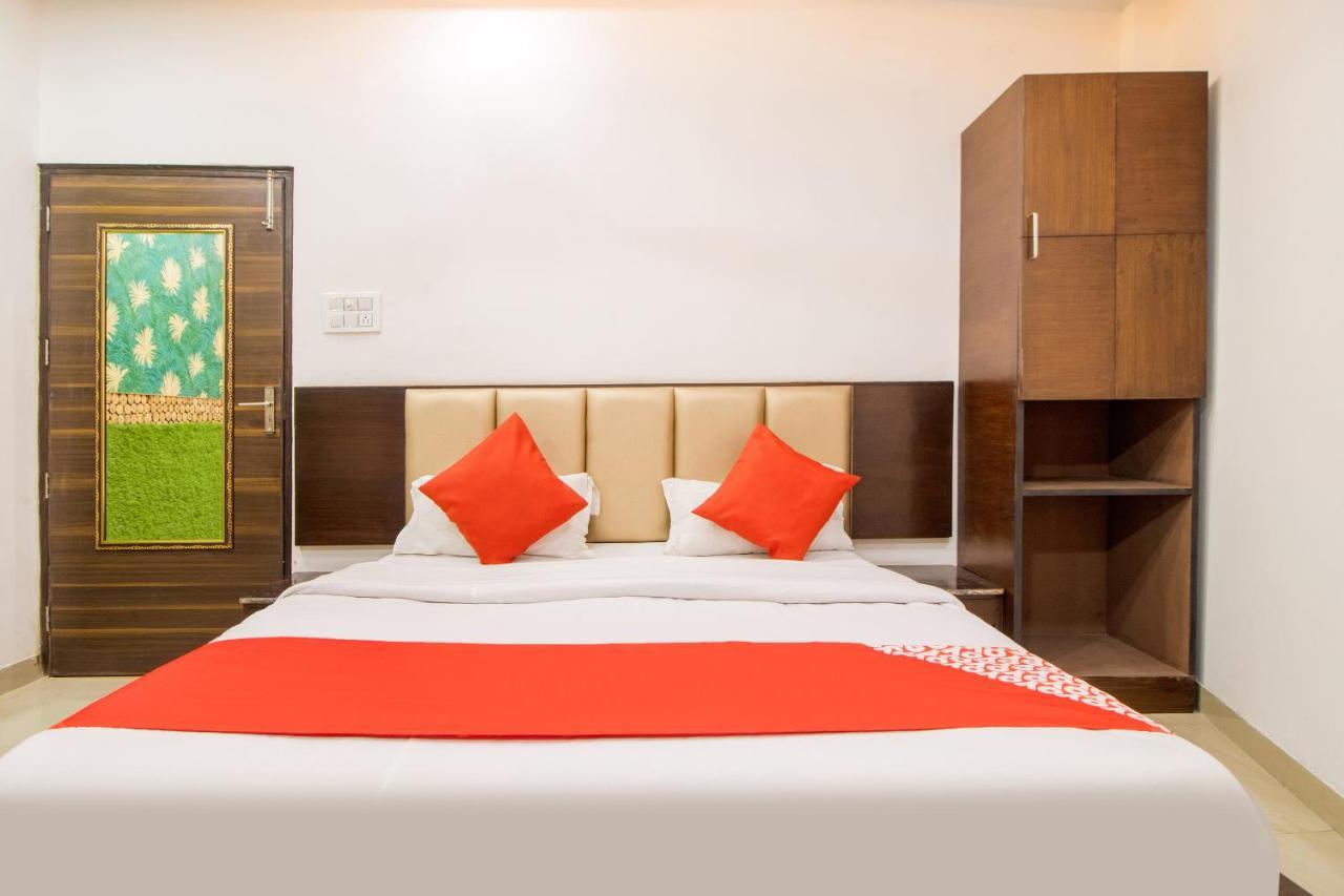 Oyo 48489 Adarsh Plaza Hotel Saharanpur Eksteriør billede