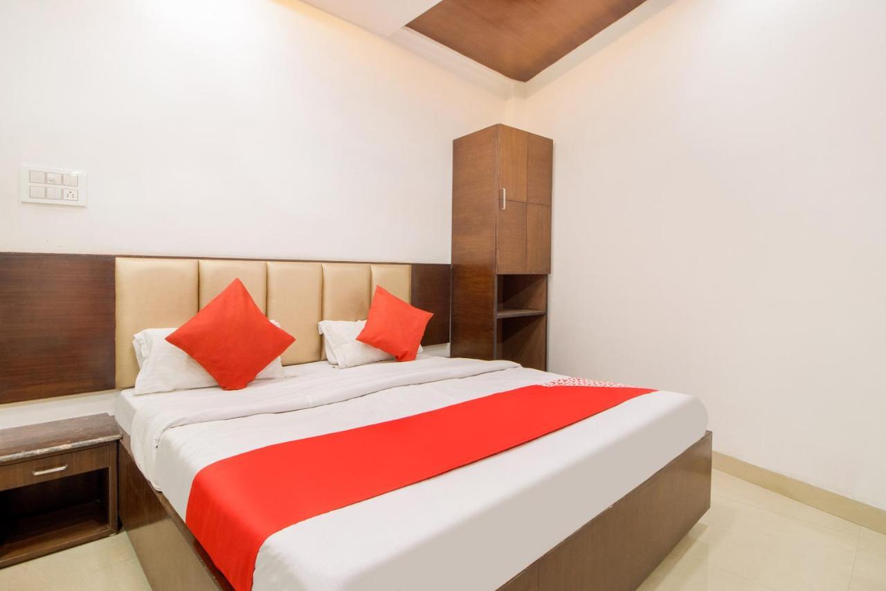 Oyo 48489 Adarsh Plaza Hotel Saharanpur Eksteriør billede